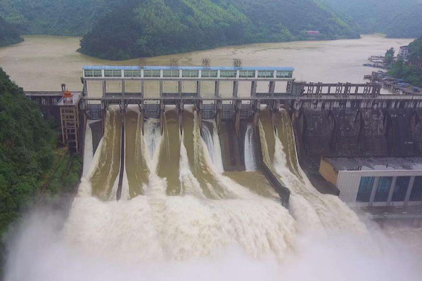 三峡大坝开启3孔泄洪，开孔泄洪有什么好处？