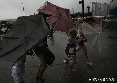 河南濮阳遇特大暴雨城市内涝，给当地市民造成了哪些影响？
