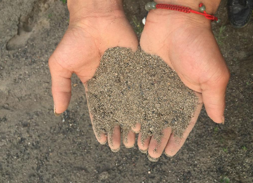 如何区分粗砂、中砂、细砂？