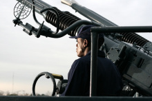 请问有2012年上映的由马里奥·范·皮布尔斯主演的美国战舰高清在线观看资源吗