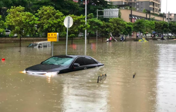 车子被洪水淹了保险公司赔吗