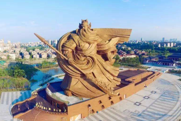 荆州巨型关公像只剩钢架和大刀，为何要拆除这个建筑？