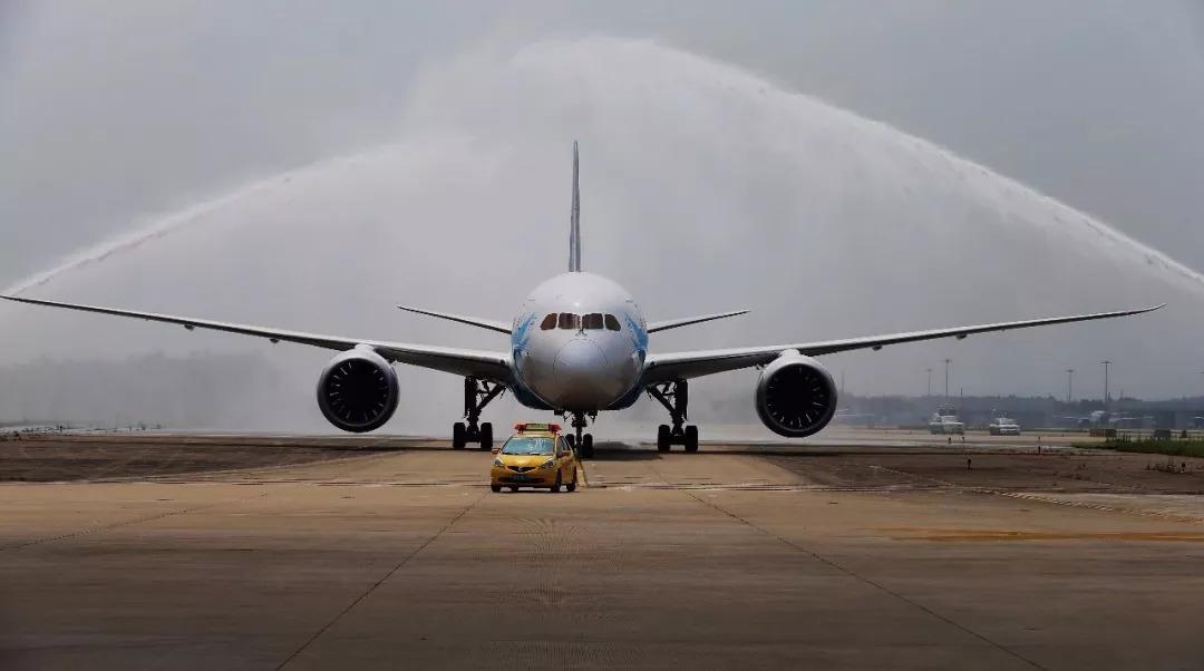 中国有哪几家公司有波音787客机？