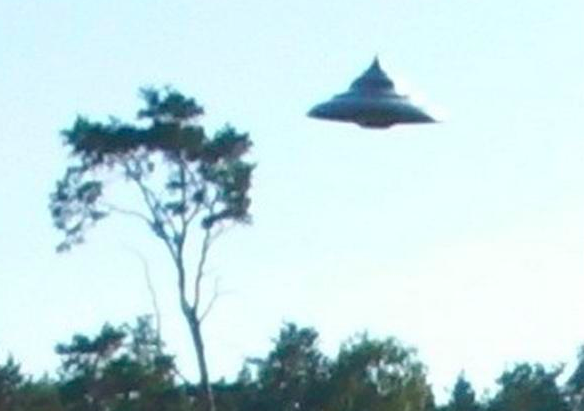 波兰男子拍到罕见UFO清晰照是怎么回事？