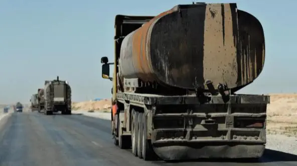 美军又用300辆油罐车从叙利亚偷油！叙利亚这一次作何态度？