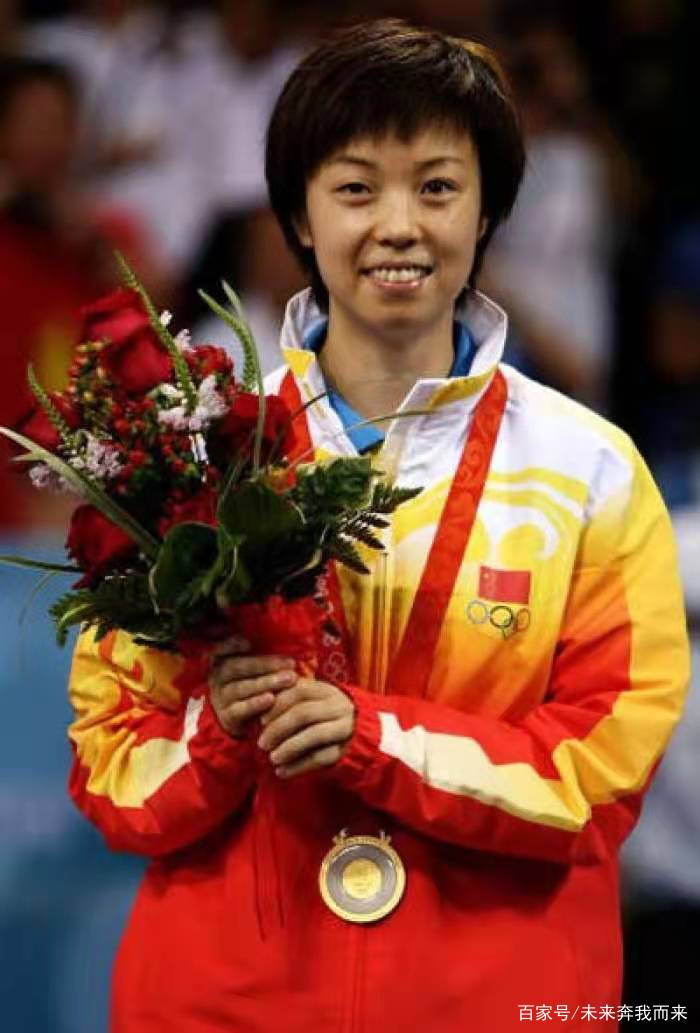 张怡宁当年拿了无数个冠军，为何她在乒乓球中没有世界排名？