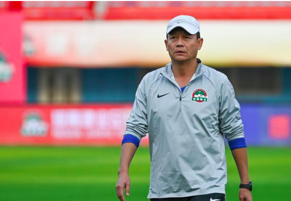 河南建业主教练王宝山为什么辞职？