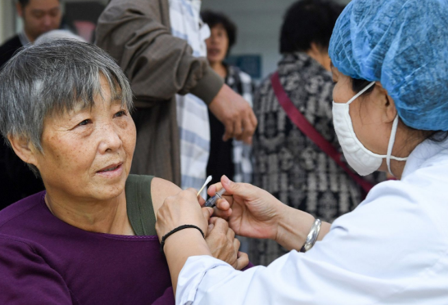 山西107岁老人完成新冠疫苗接种，老年人接种有哪些要求？