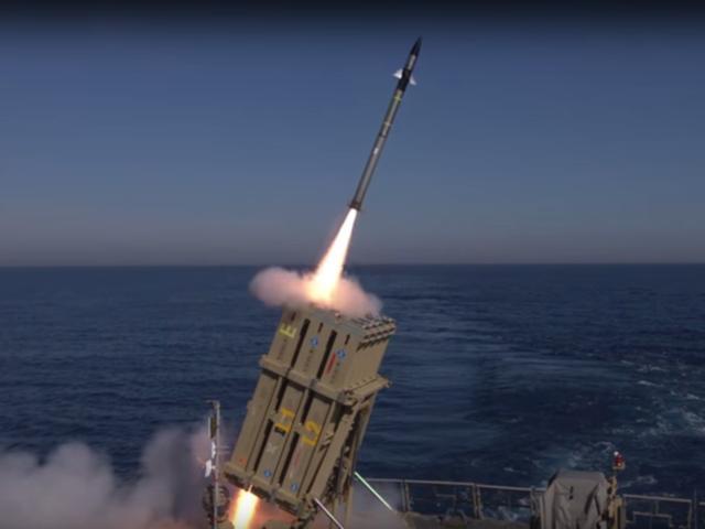 以色列“铁穹”防御系统拦截火箭弹，铁穹防御系统性能是什么水平？