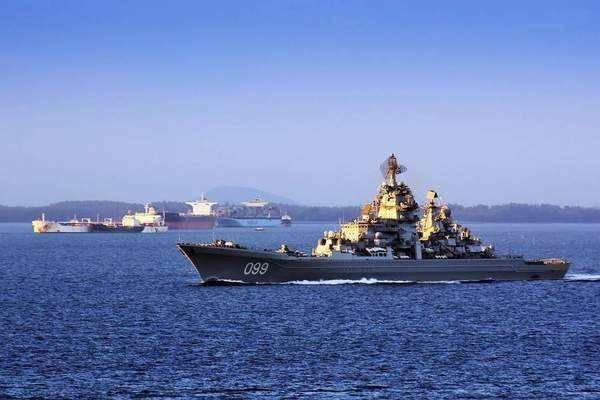 遇上俄罗斯海军和伊朗海军的索马里海盗，谁战斗力更强？