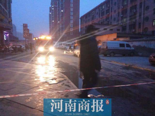 郑州热力管网爆管路人跌入身亡，导致其爆裂的原因究竟是什么？