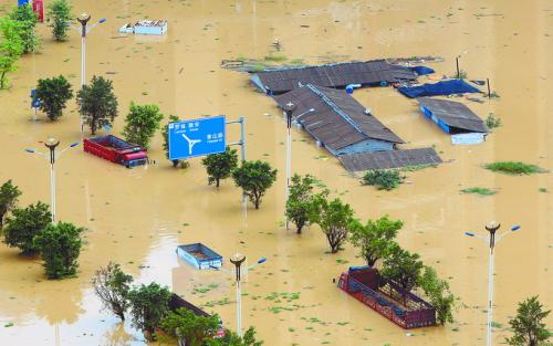 50万新房被洪水冲倒，今年的洪水造成多地损失严重，该如何防汛？