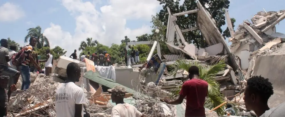 海地7.3级地震死亡人数升至1297人，现场情况如何？