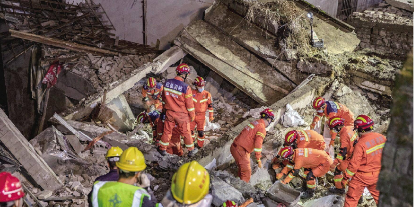 重庆武隆食堂坍塌16死十伤，现场散落2米巨石，后续救援工作进行的如何？