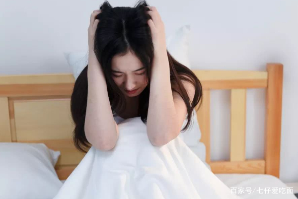33岁杭州网红小冉抽脂感染去世，为何有那么多女性容貌焦虑？