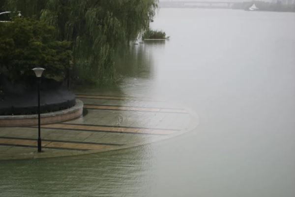 “烟花”破浙江登陆台风单站雨量极值，水利部做出了哪些警示？