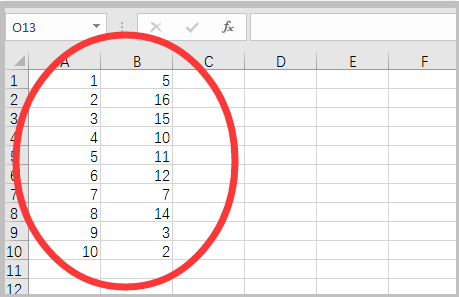 excel中一个表内如何找出两列数据里相同的数据，并自动匹配？