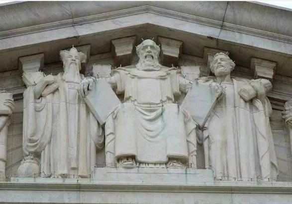 为什么美国最高法院有两处孔子雕像？