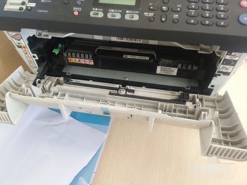 兄弟打印机提示更换墨粉盒怎么办