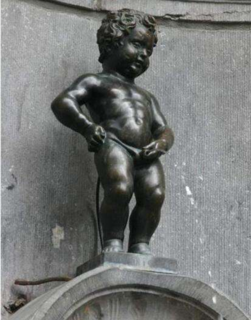 “撒尿小孩”铜像有何来历