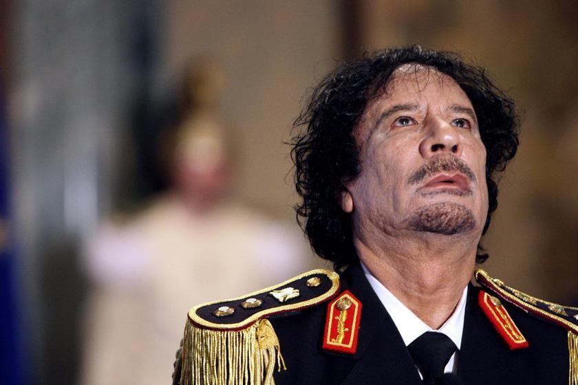 卡扎菲推翻了伊德里斯王朝，架子大的他当年访华时到底有多牛？