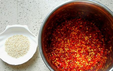 正宗的红油辣椒的做法？
