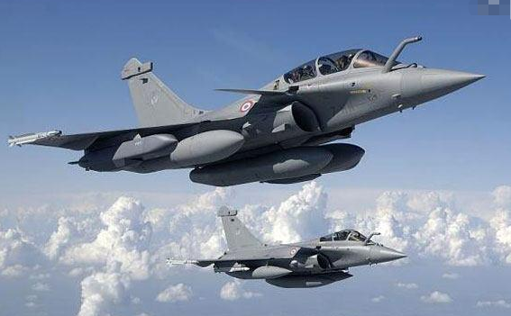 法国的“阵风”战斗机和中国的“歼10”战斗机哪个更加厉害