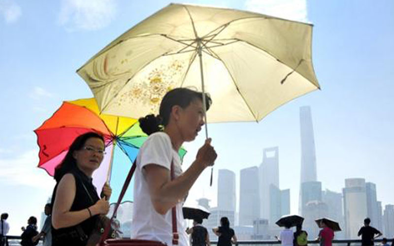 重庆这种高温地区今年夏天却阴雨连连，是什么原因导致的？