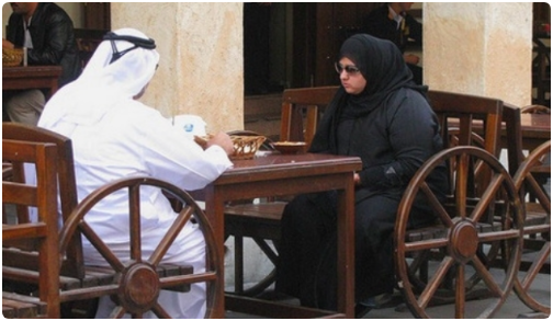 卡塔尔和迪拜哪个富裕？