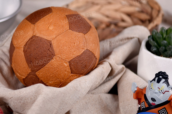 世界杯美食不可少足球面包凑热闹足球面包怎么做