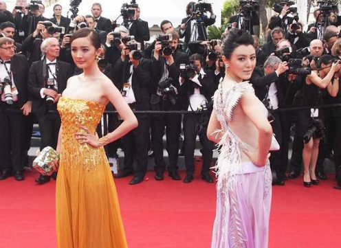 戛纳电影节 和杨幂一起走红毯的女演员是谁