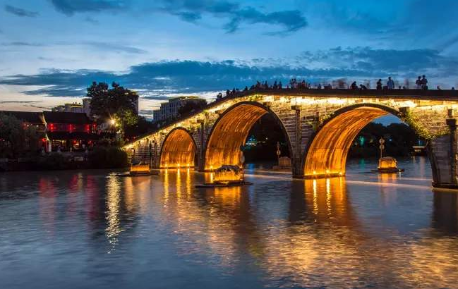 京杭大运河上最著名的桥叫什么？