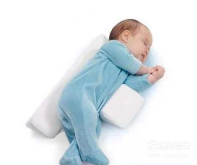 新生儿几种睡姿，睡出宝宝好头型。