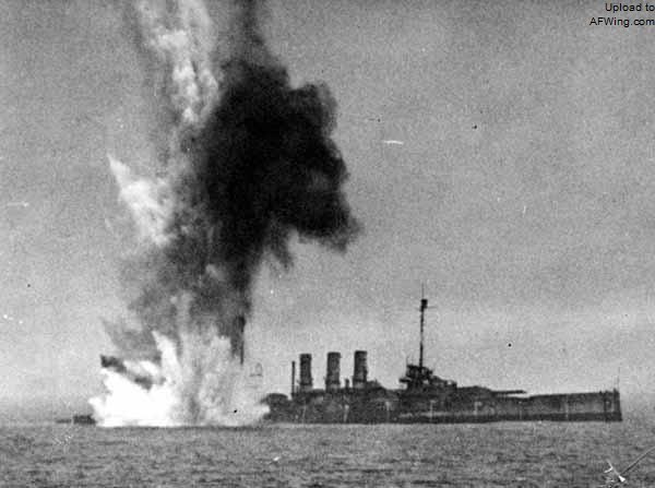二战销烟英太平洋海战有舰艇遭到近管司种失弹损伤,什么叫近失弹