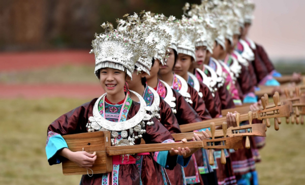 侗族特色的文化习俗是什么?