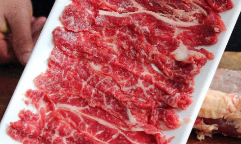 雪花牛肉是牛的哪个部位的肉？